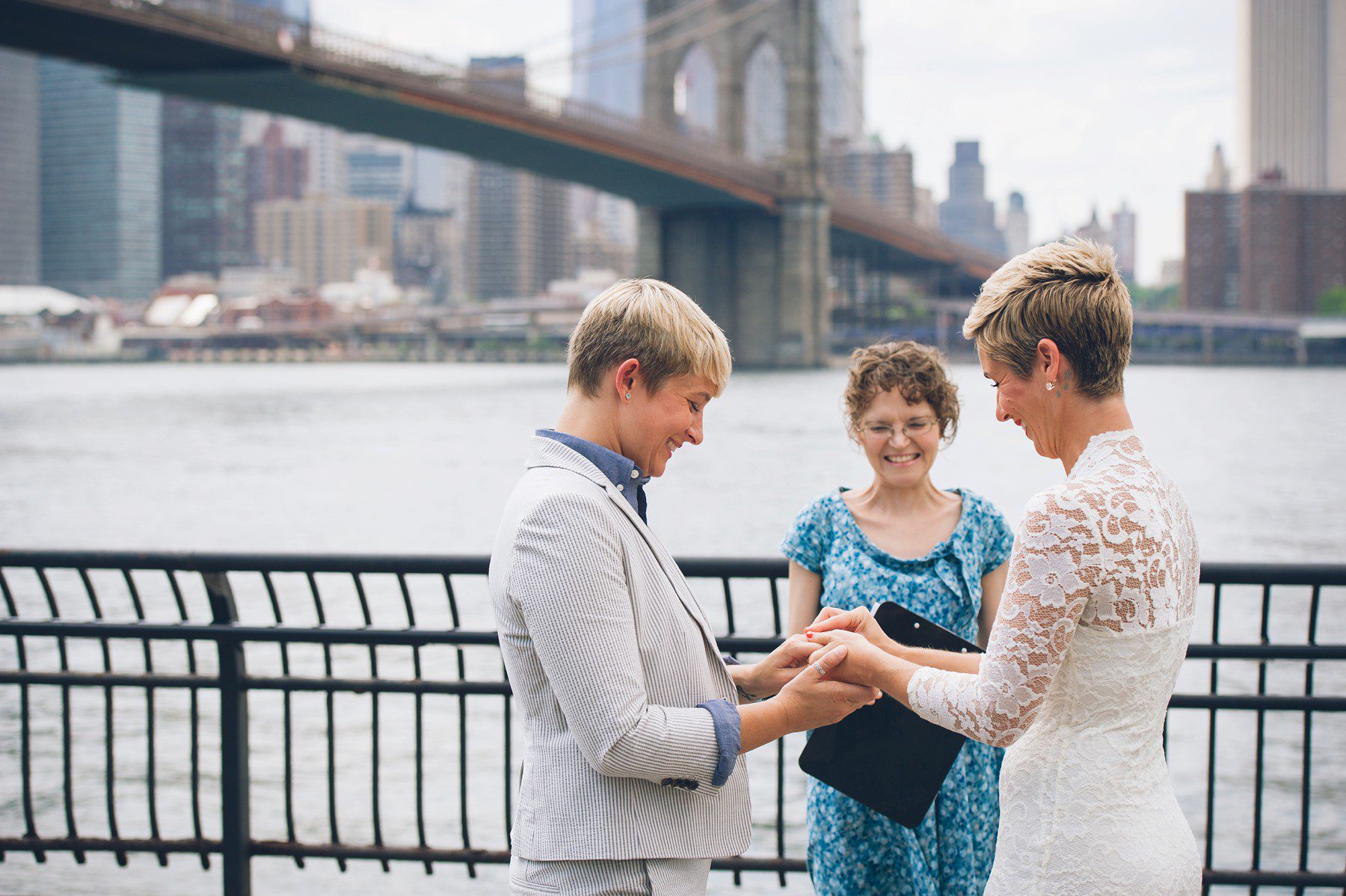 Brooklyn Bridge Park,Dumbo,elope in new york,elopement in NYC,heiraten in new york,love is love,