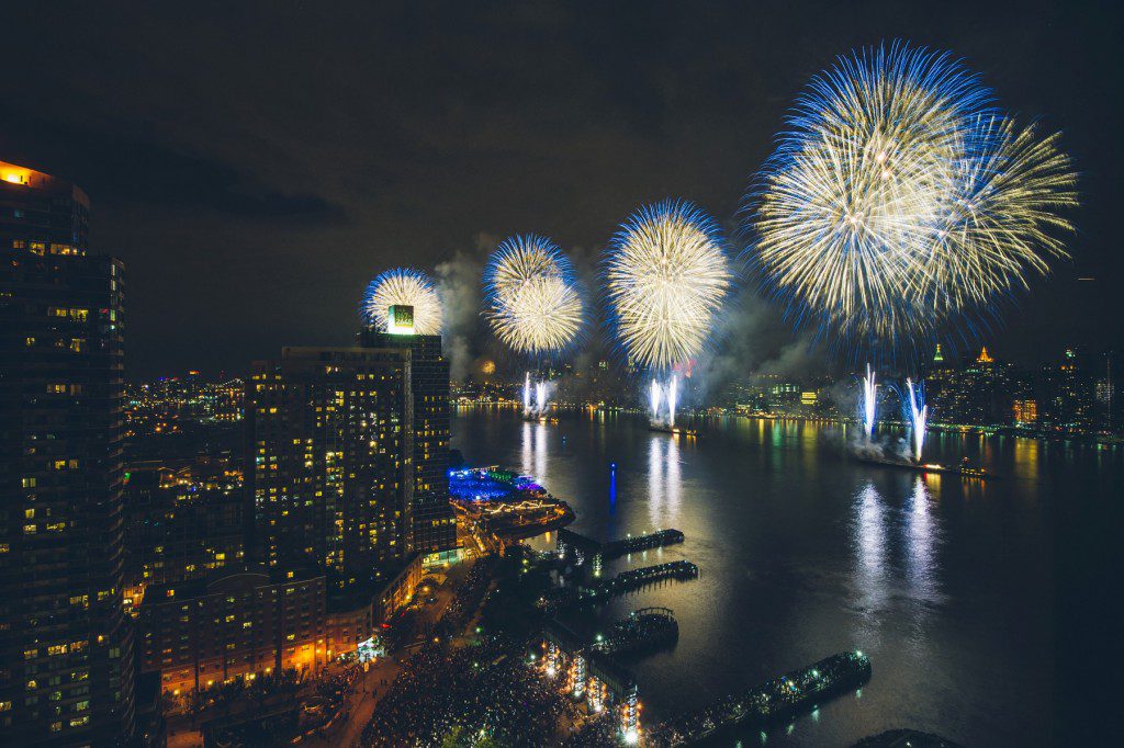 Macy's 4th of July Fireworks display, Gantry Plaza State Park, Long