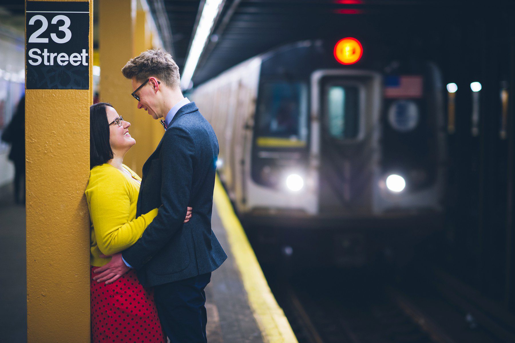 nyc subway train elopement hochzeit