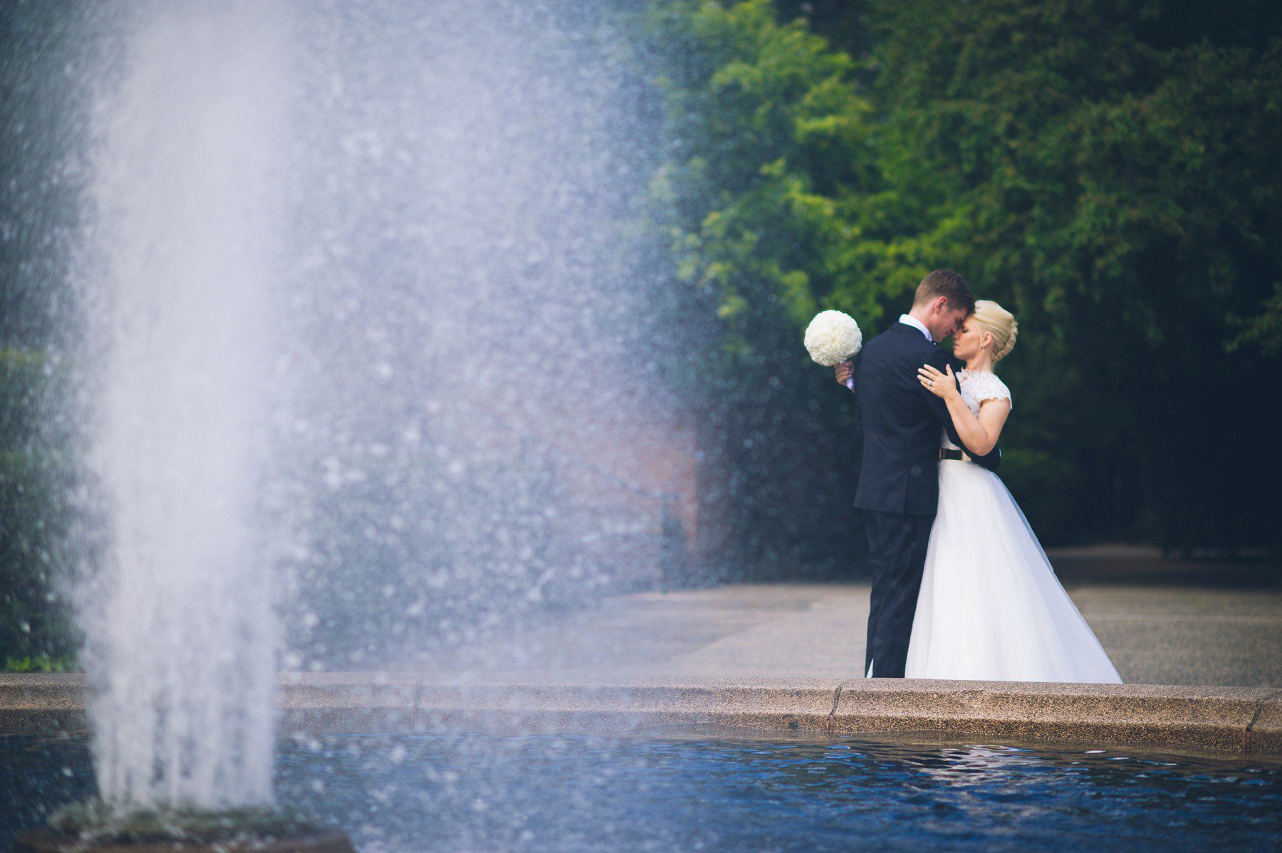 new york conservatory garden wedding elopement fountain